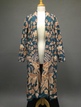 Blue, Tan, Brown, Cotton, Long Sleeve Open Front Robe, Large Side Seam Pockets and Slits at both Side Seams, Indonesian Batik Fabric. 